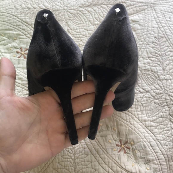 NWT Sam Edelman Haroldson pom velvet pumps - Picture 5 of 6